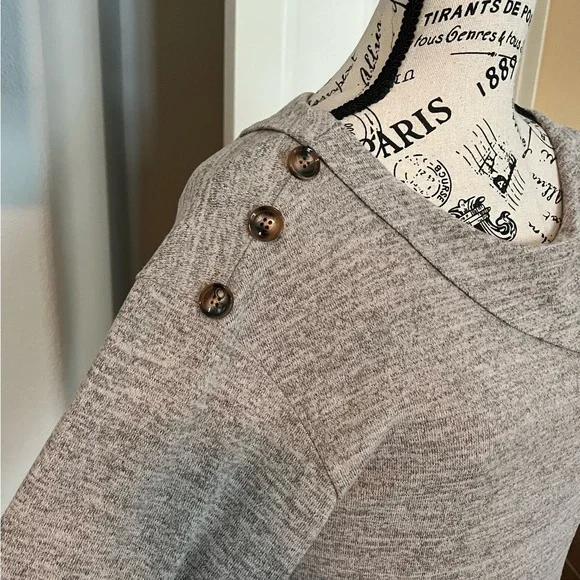 NWOT Women’s Long Sleeve Tunic Top Lightweight Sweater - Picture 8 of 13